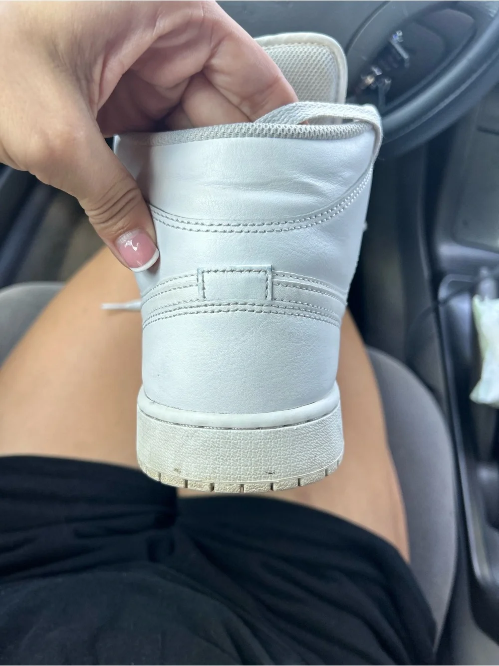 Nike Air Jordan 1 Mid Triple White Men’s Size 11 White Sneakers